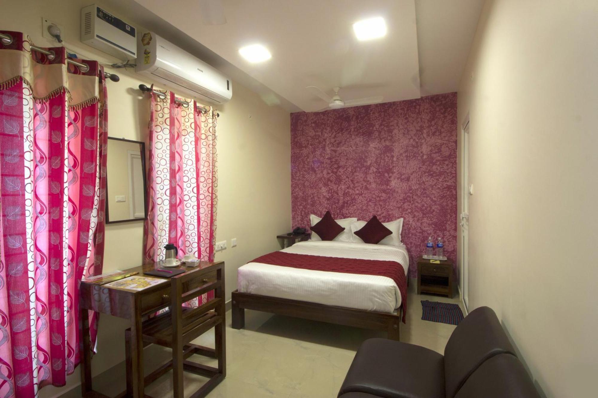 Serenity Sands Beach Resort Pondichéry Extérieur photo