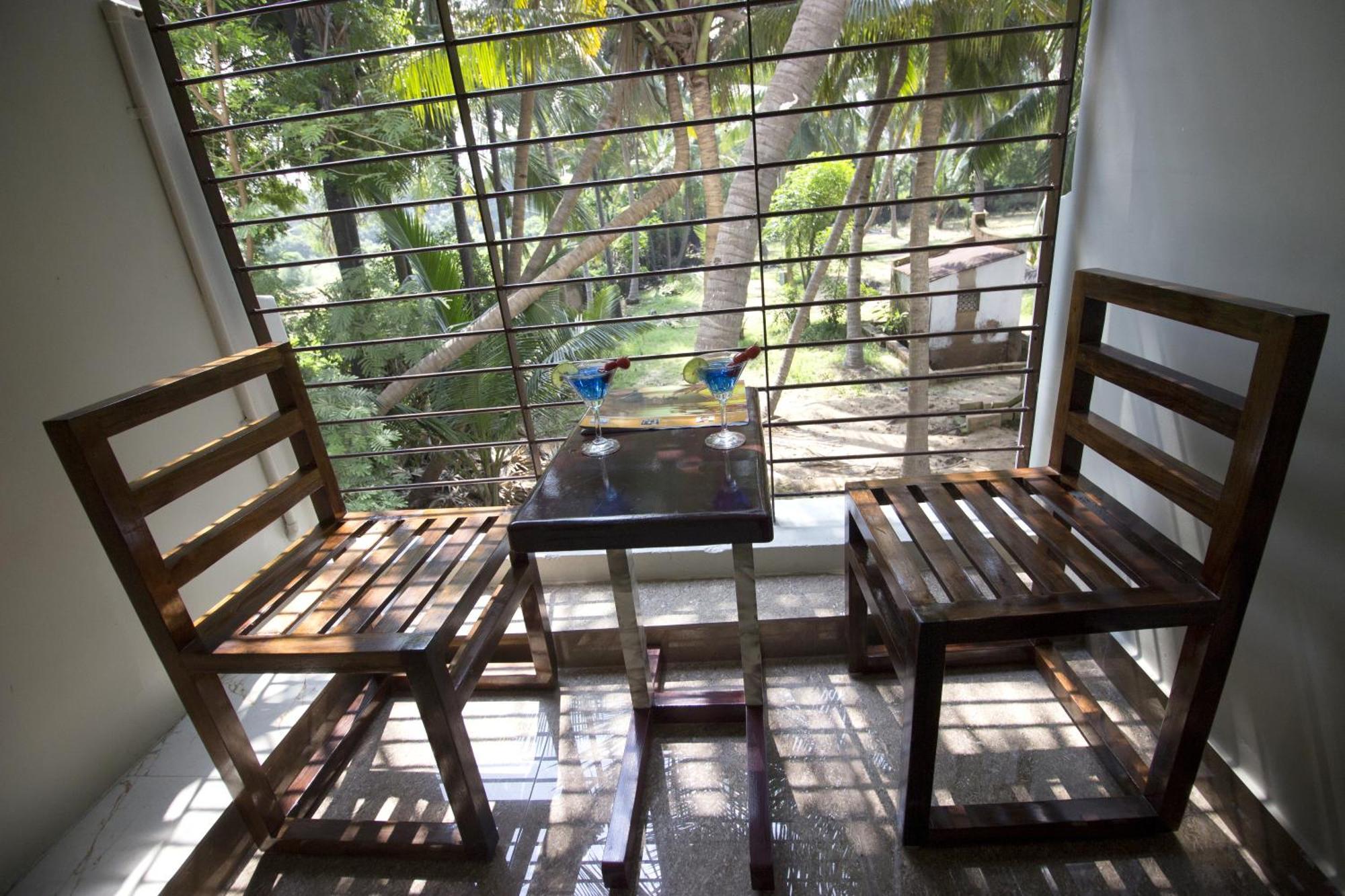 Serenity Sands Beach Resort Pondichéry Extérieur photo